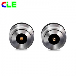 CLE professional explain what is the magnetic connector for customers